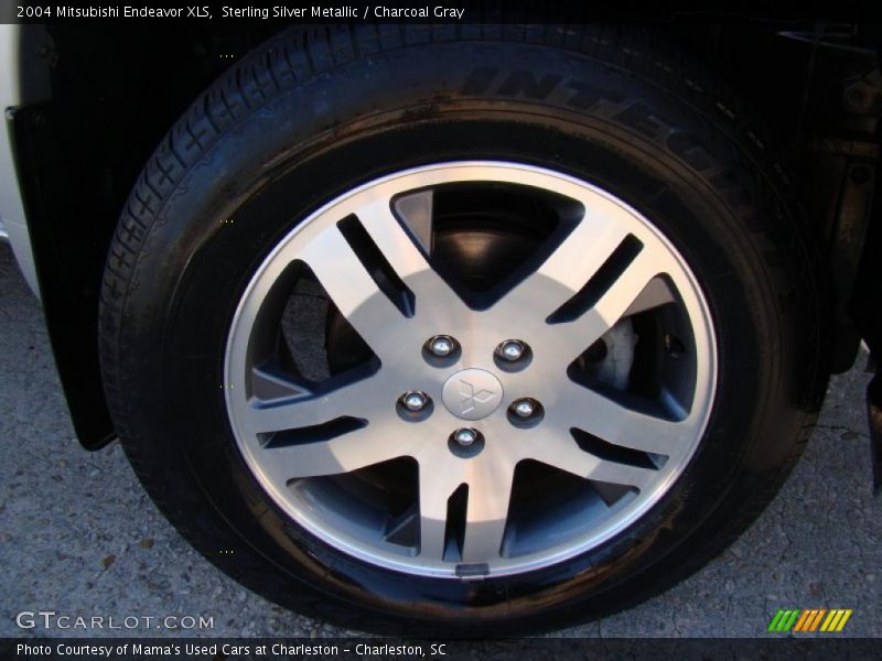 Sterling Silver Metallic / Charcoal Gray 2004 Mitsubishi Endeavor XLS