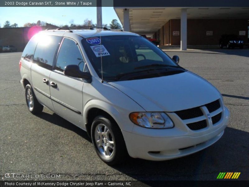 Stone White / Taupe 2003 Dodge Caravan SXT