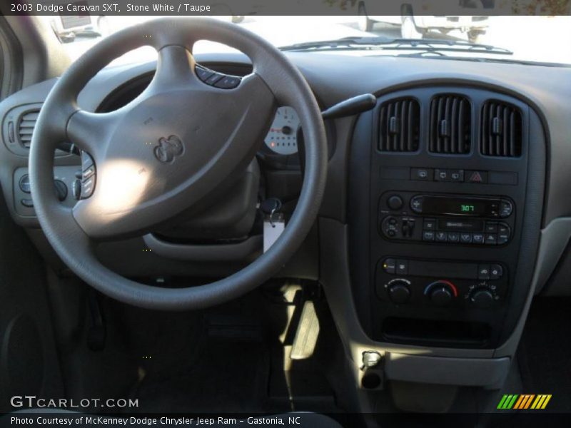 Stone White / Taupe 2003 Dodge Caravan SXT
