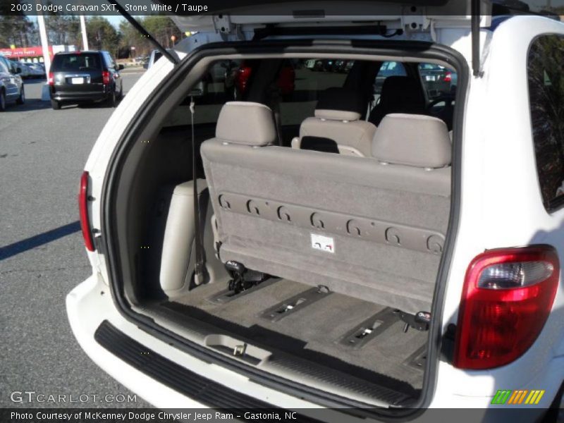  2003 Caravan SXT Trunk