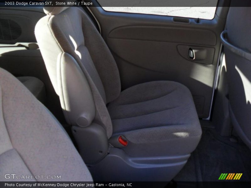 Stone White / Taupe 2003 Dodge Caravan SXT