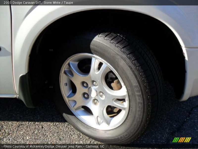 Stone White / Taupe 2003 Dodge Caravan SXT
