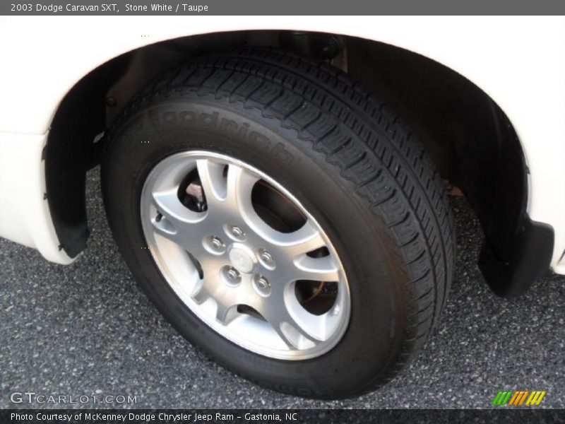 Stone White / Taupe 2003 Dodge Caravan SXT