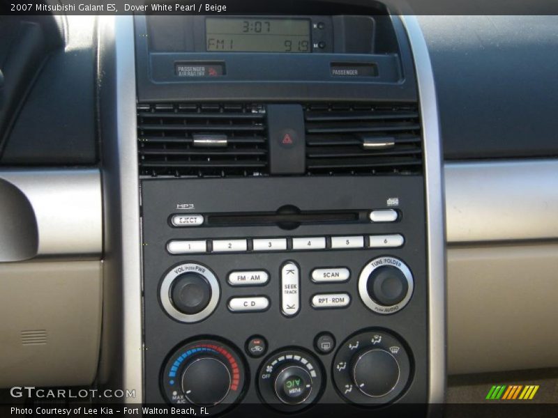 Dover White Pearl / Beige 2007 Mitsubishi Galant ES