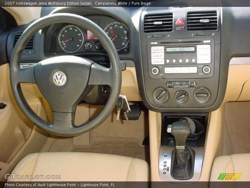 Campanella White / Pure Beige 2007 Volkswagen Jetta Wolfsburg Edition Sedan