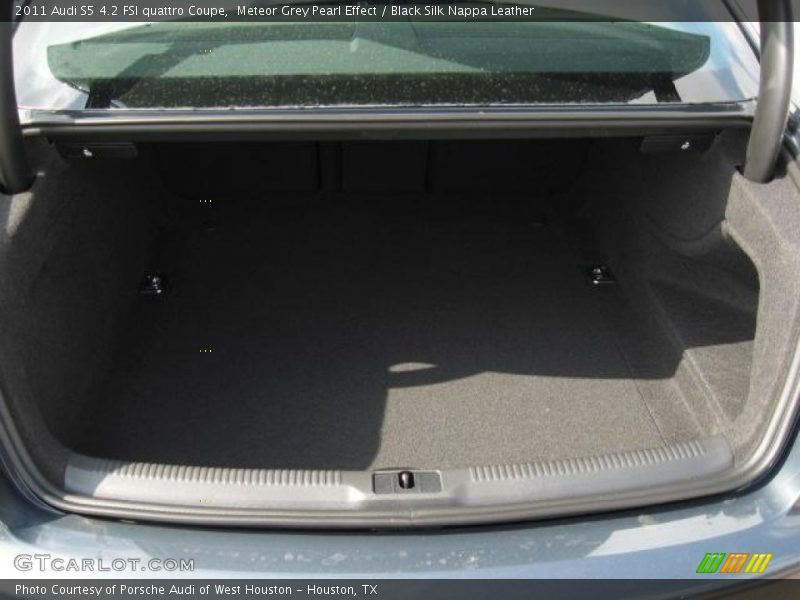  2011 S5 4.2 FSI quattro Coupe Trunk