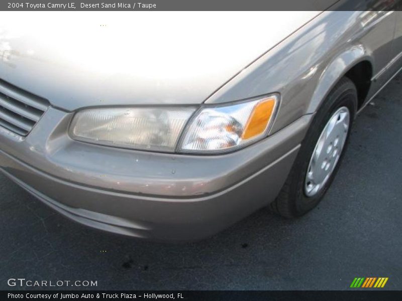 Desert Sand Mica / Taupe 2004 Toyota Camry LE