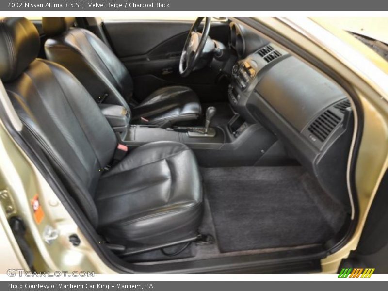 Velvet Beige / Charcoal Black 2002 Nissan Altima 3.5 SE