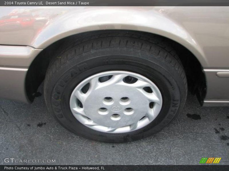 Desert Sand Mica / Taupe 2004 Toyota Camry LE