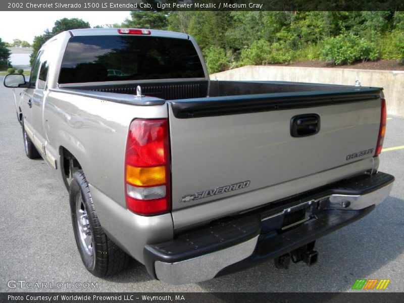 Light Pewter Metallic / Medium Gray 2002 Chevrolet Silverado 1500 LS Extended Cab