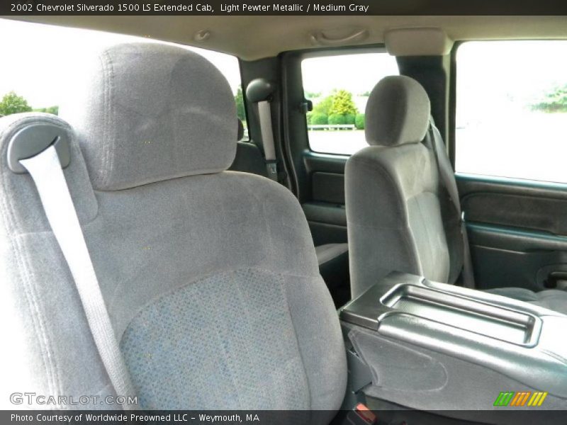 Light Pewter Metallic / Medium Gray 2002 Chevrolet Silverado 1500 LS Extended Cab