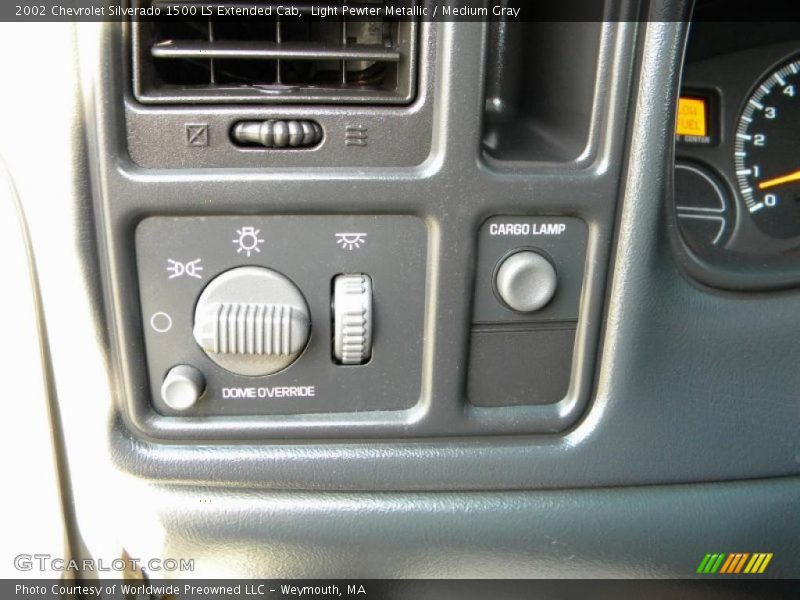 Light Pewter Metallic / Medium Gray 2002 Chevrolet Silverado 1500 LS Extended Cab
