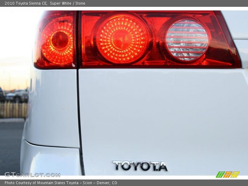 Super White / Stone 2010 Toyota Sienna CE