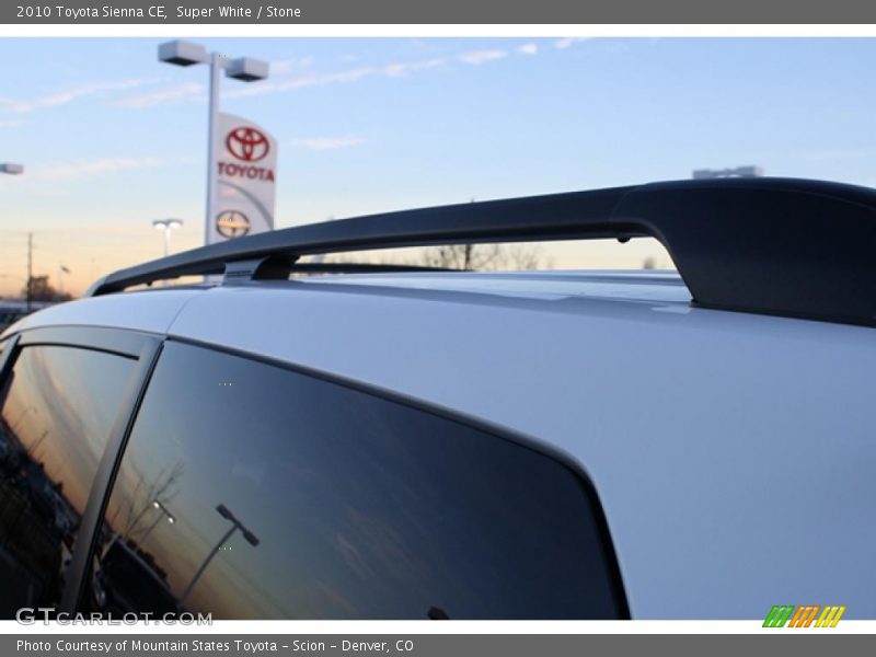 Super White / Stone 2010 Toyota Sienna CE