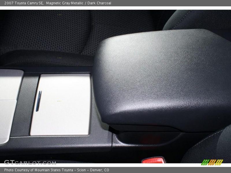 Magnetic Gray Metallic / Dark Charcoal 2007 Toyota Camry SE