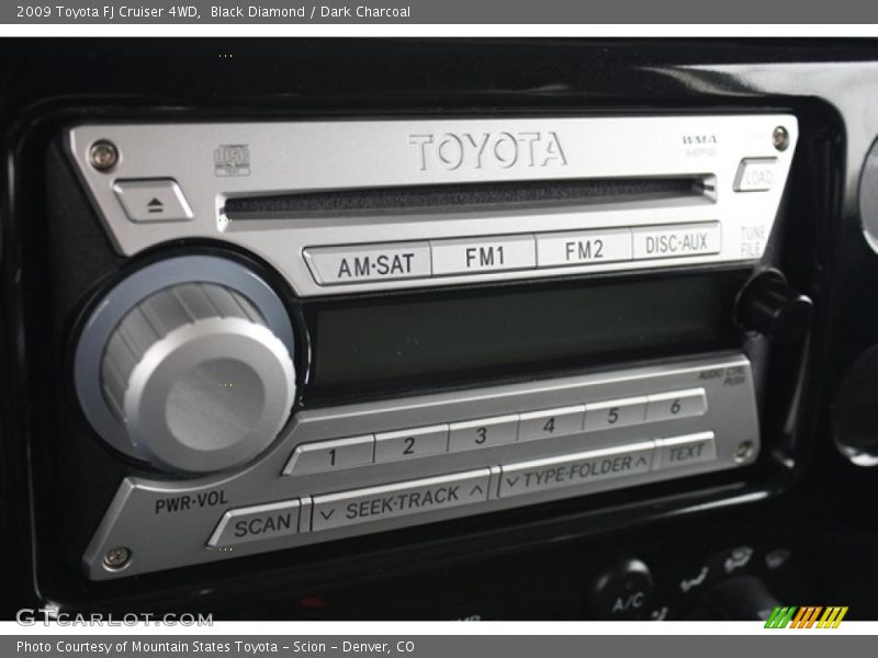 Controls of 2009 FJ Cruiser 4WD