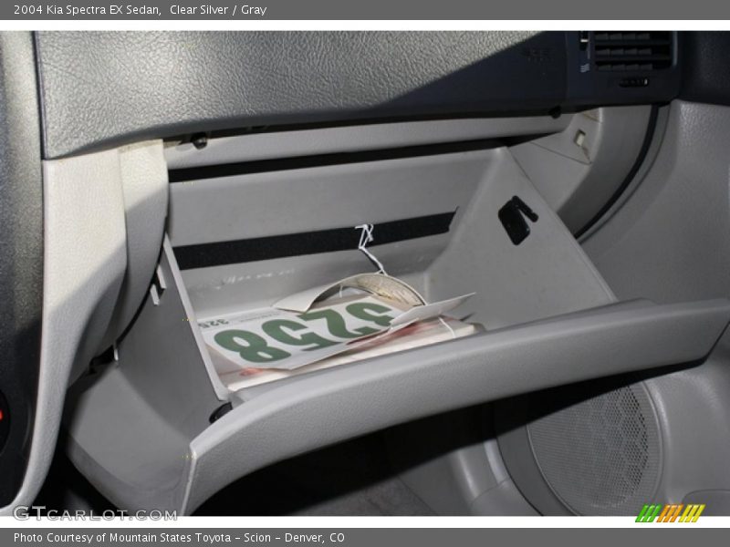 Clear Silver / Gray 2004 Kia Spectra EX Sedan