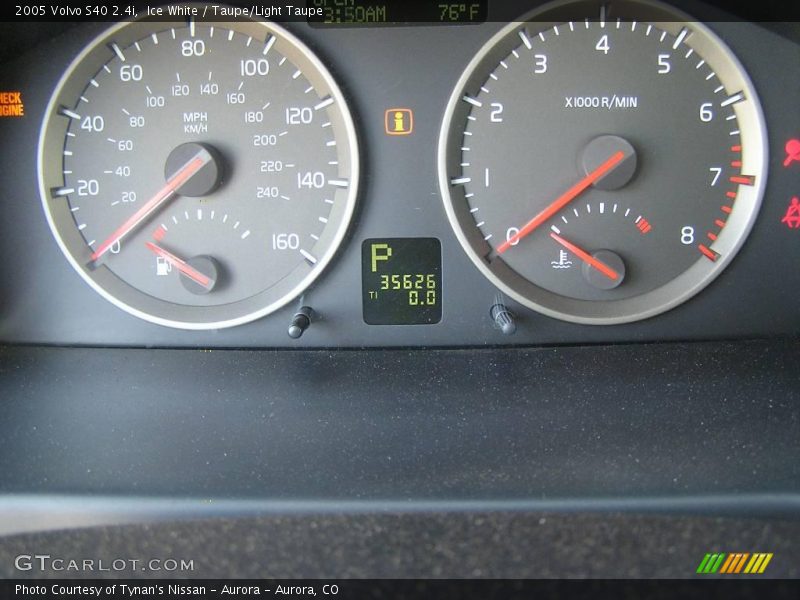Ice White / Taupe/Light Taupe 2005 Volvo S40 2.4i