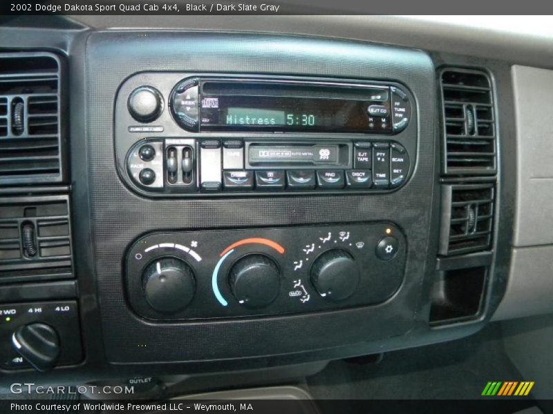 Controls of 2002 Dakota Sport Quad Cab 4x4
