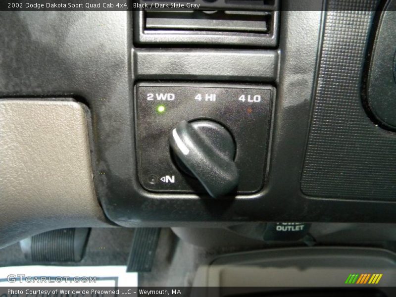 Controls of 2002 Dakota Sport Quad Cab 4x4