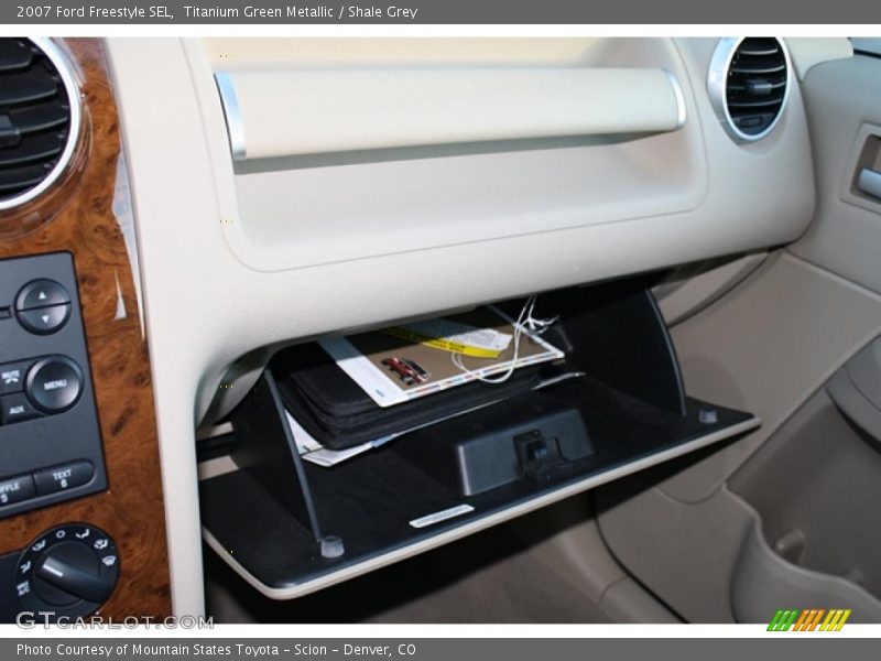 Titanium Green Metallic / Shale Grey 2007 Ford Freestyle SEL