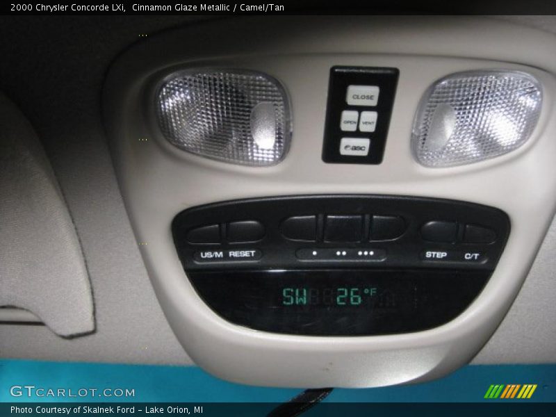 Cinnamon Glaze Metallic / Camel/Tan 2000 Chrysler Concorde LXi