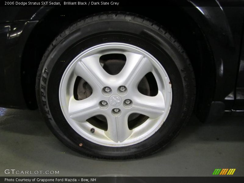 Brilliant Black / Dark Slate Grey 2006 Dodge Stratus SXT Sedan