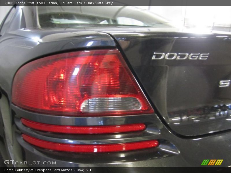 Brilliant Black / Dark Slate Grey 2006 Dodge Stratus SXT Sedan