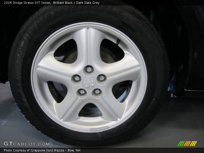  2006 Stratus SXT Sedan Wheel