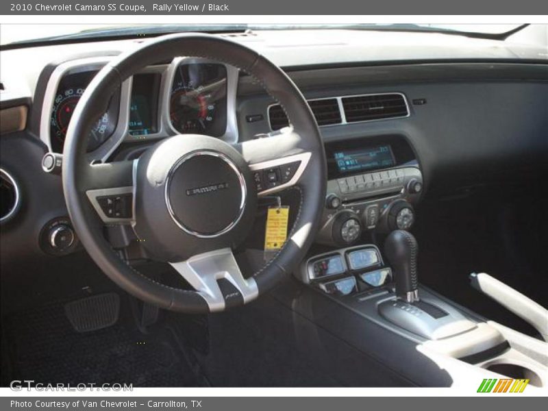 Dashboard of 2010 Camaro SS Coupe