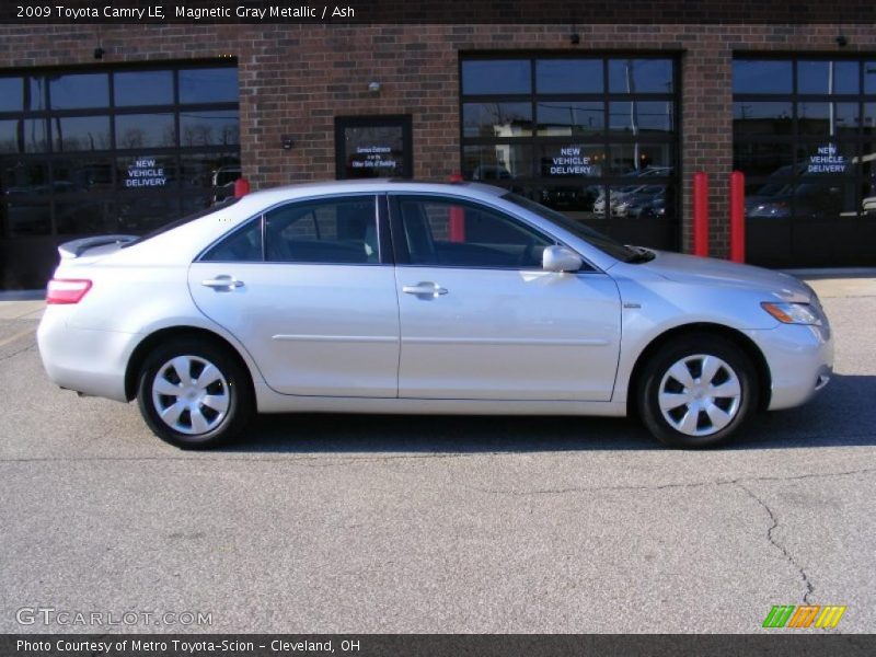 Magnetic Gray Metallic / Ash 2009 Toyota Camry LE