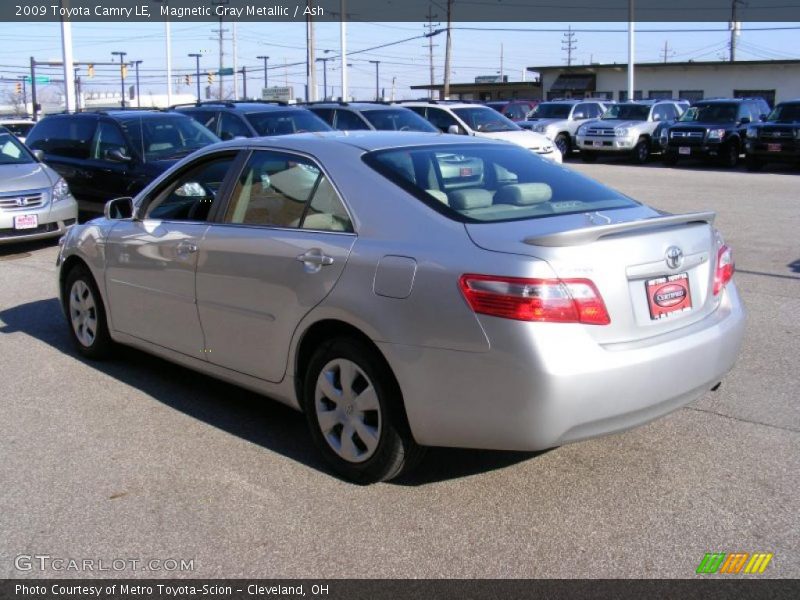 Magnetic Gray Metallic / Ash 2009 Toyota Camry LE