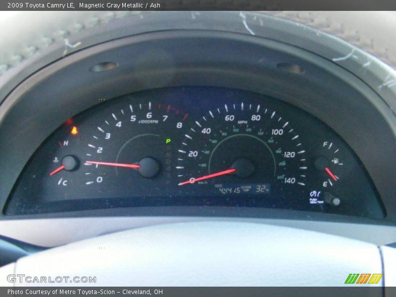 Magnetic Gray Metallic / Ash 2009 Toyota Camry LE