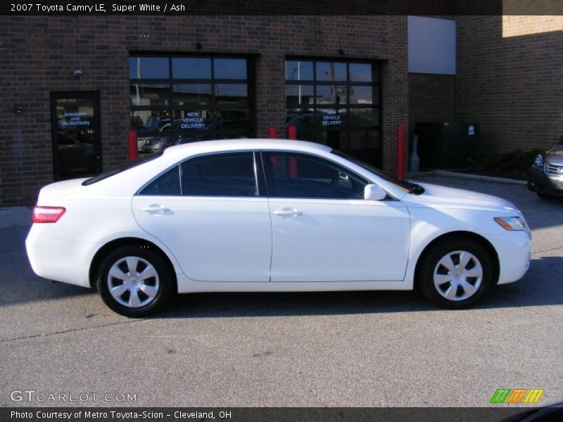 Super White / Ash 2007 Toyota Camry LE