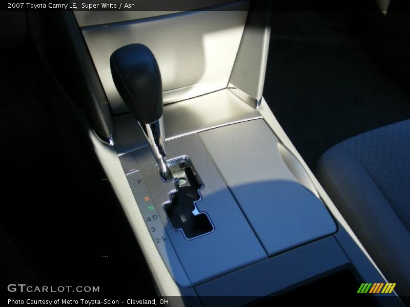 Super White / Ash 2007 Toyota Camry LE