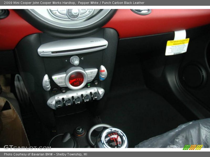 Pepper White / Punch Carbon Black Leather 2009 Mini Cooper John Cooper Works Hardtop