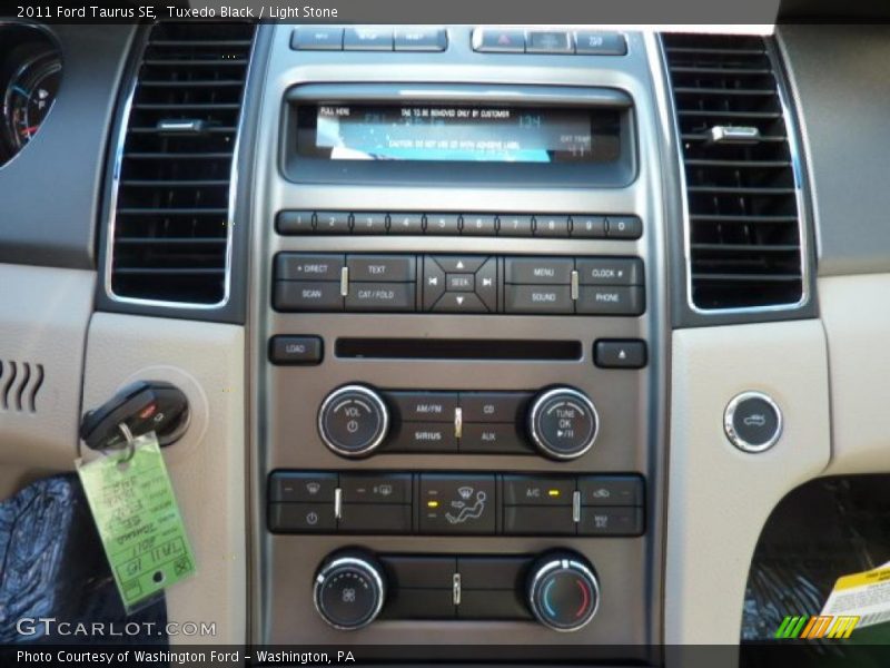 Controls of 2011 Taurus SE