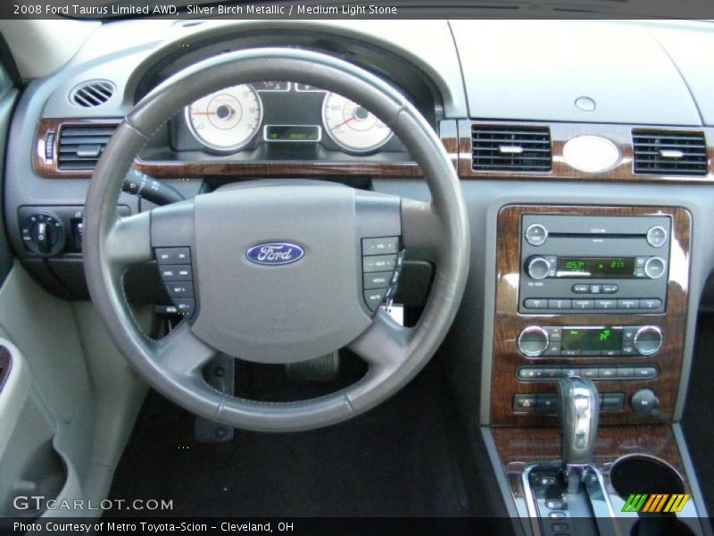 Dashboard of 2008 Taurus Limited AWD