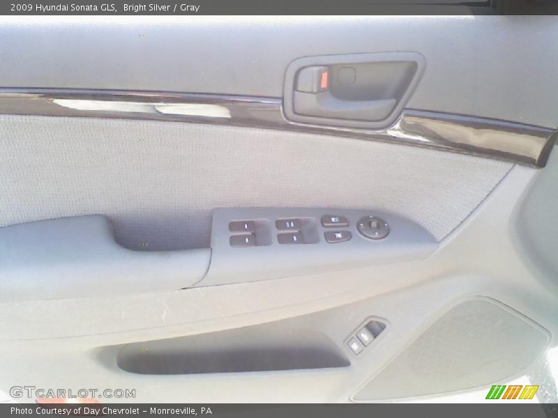 Bright Silver / Gray 2009 Hyundai Sonata GLS