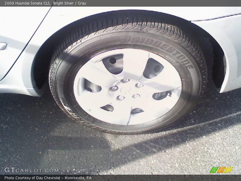 Bright Silver / Gray 2009 Hyundai Sonata GLS