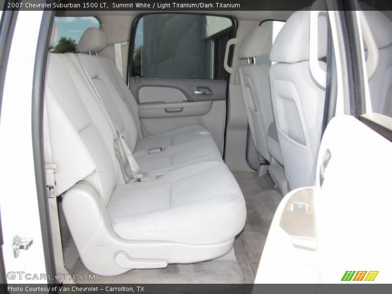 Summit White / Light Titanium/Dark Titanium 2007 Chevrolet Suburban 1500 LT