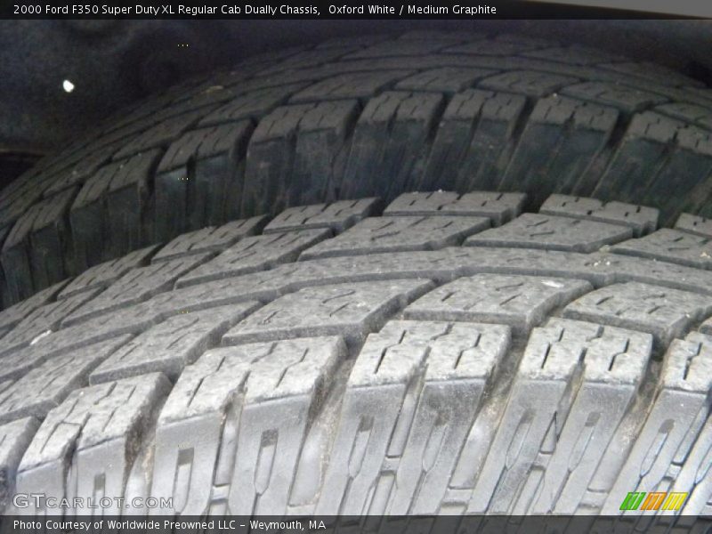 Oxford White / Medium Graphite 2000 Ford F350 Super Duty XL Regular Cab Dually Chassis