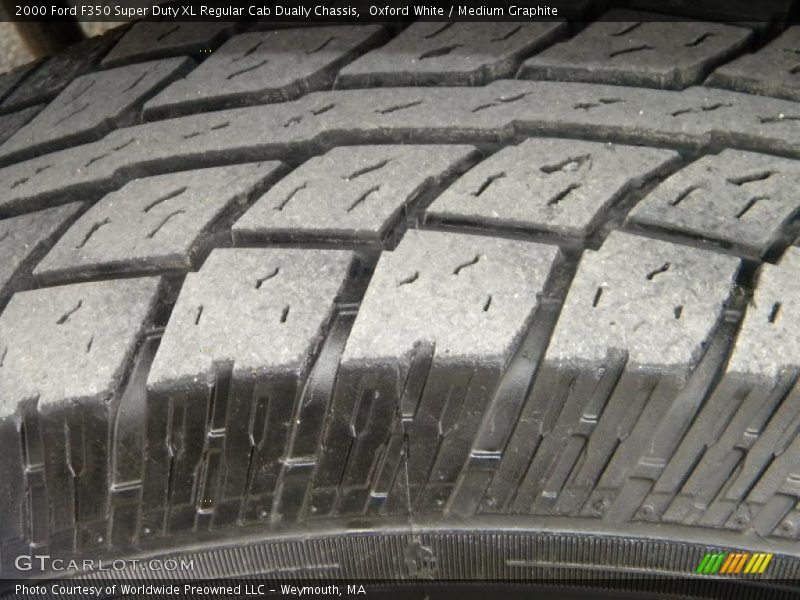 Oxford White / Medium Graphite 2000 Ford F350 Super Duty XL Regular Cab Dually Chassis