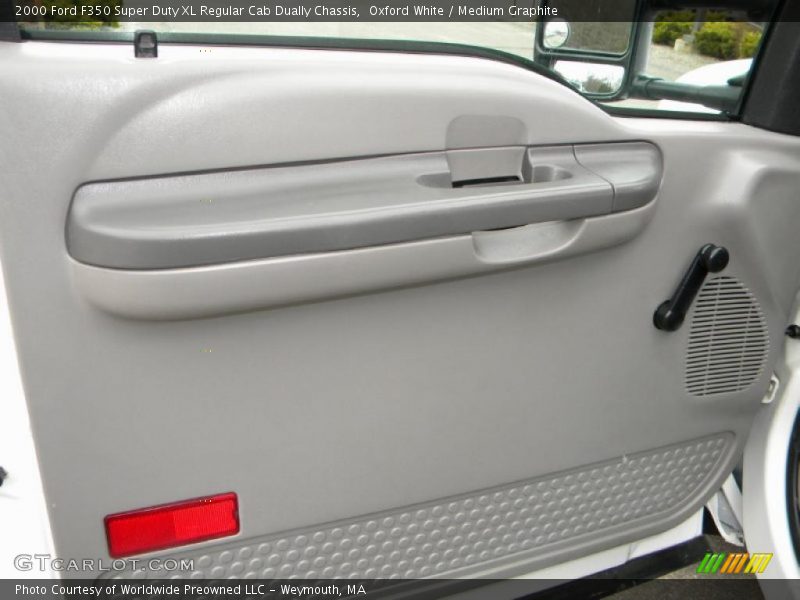 Oxford White / Medium Graphite 2000 Ford F350 Super Duty XL Regular Cab Dually Chassis