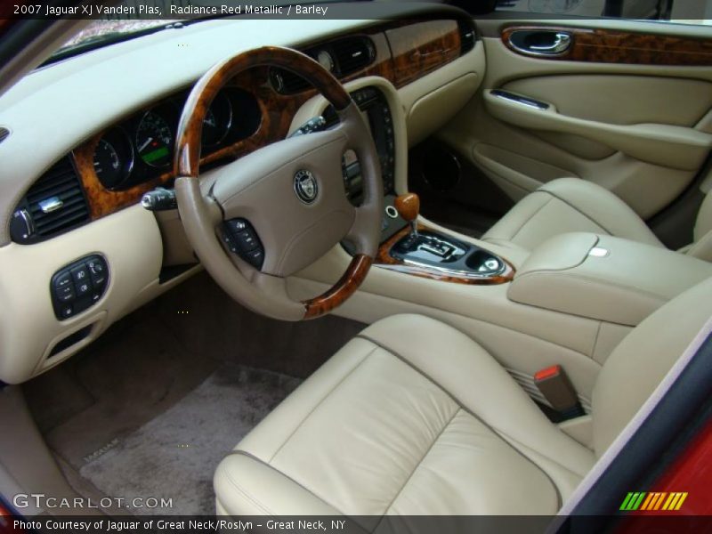 Barley Interior - 2007 XJ Vanden Plas 