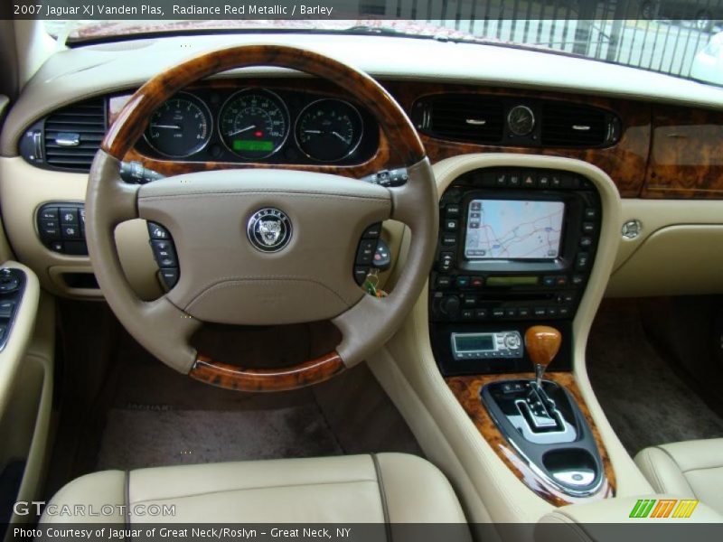 Dashboard of 2007 XJ Vanden Plas