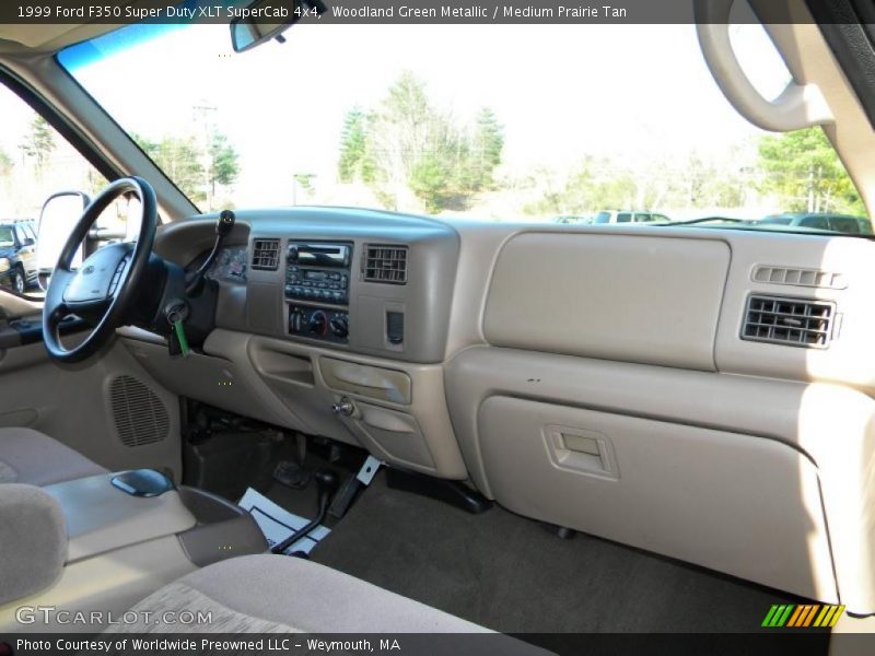 Dashboard of 1999 F350 Super Duty XLT SuperCab 4x4