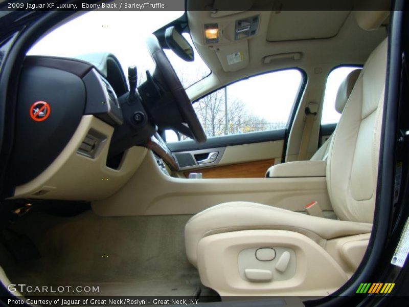 Ebony Black / Barley/Truffle 2009 Jaguar XF Luxury