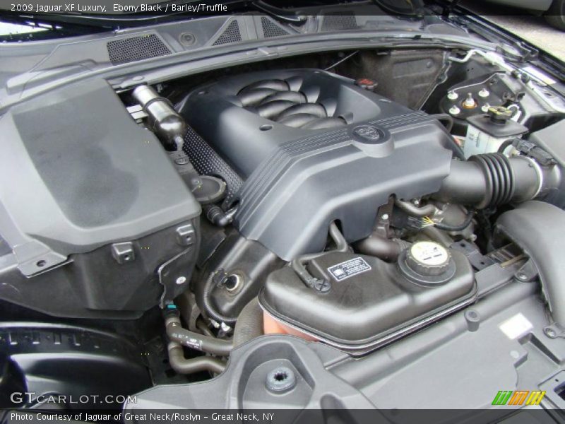  2009 XF Luxury Engine - 4.2 Liter DOHC 32-Valve VVT V8