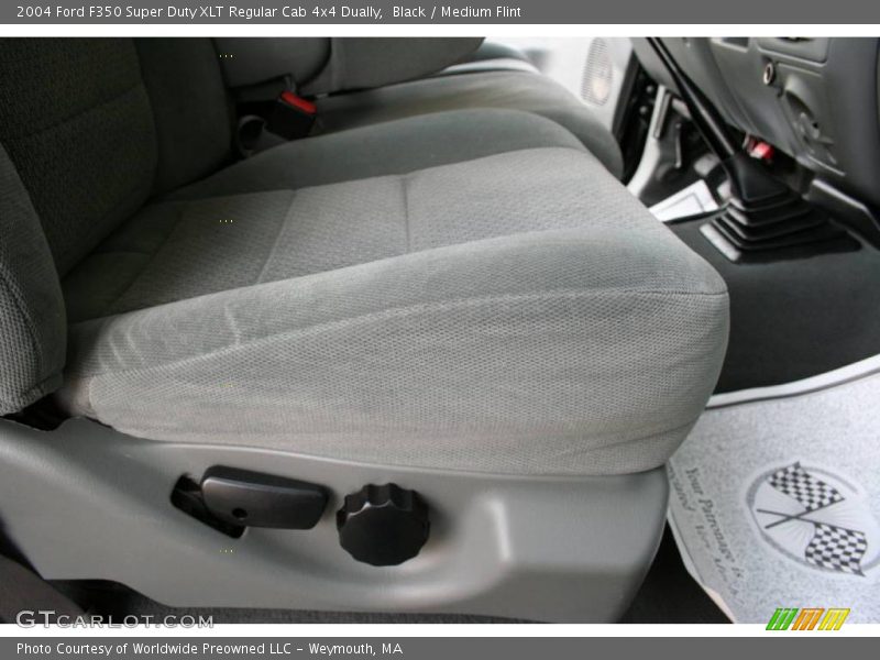Black / Medium Flint 2004 Ford F350 Super Duty XLT Regular Cab 4x4 Dually